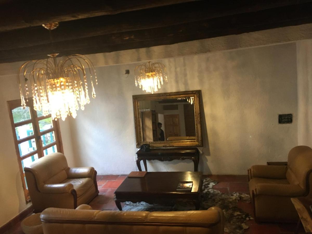 Hotel Del Rio 瓦斯卡坎波 外观 照片